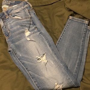 SOLD American Eagle Mid Rise Jegging Ankle